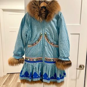 Incredible traditional Mother Hubbard parka with red fox fur Sz Small